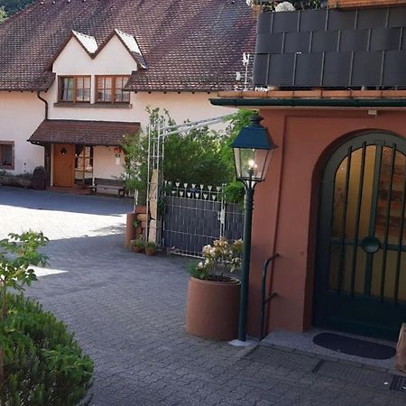 Hinterweidenthal Pension - Gaestehaus Zum Pfaelzerwald מראה חיצוני תמונה